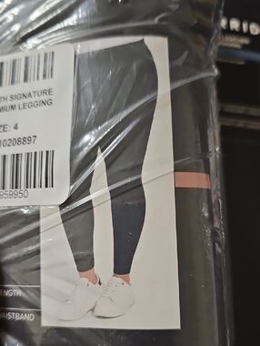 Nwt Size 4 TORRID Black Full-Length Premium Legging